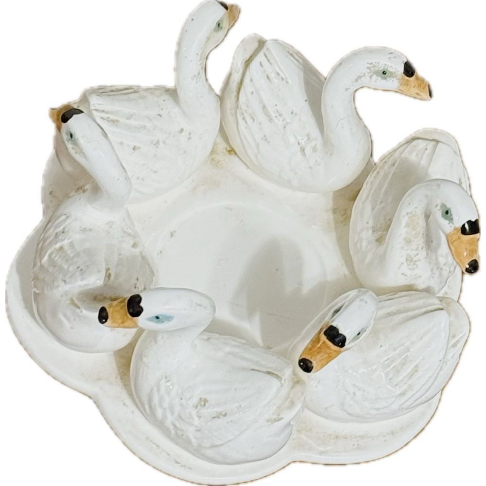Charming White Swan Candle Holder - Picture 1 of 5